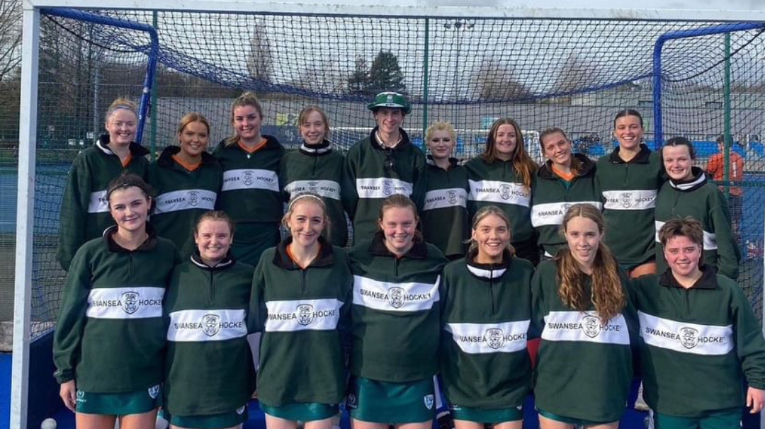 Score Big with Y1 Custom: Earn Unlimited Rewards with Our Referral Scheme! 💸